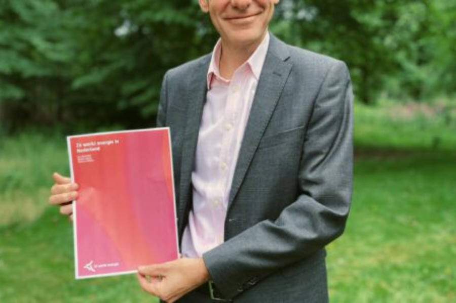 Standard reference work 'How energy works in the Netherlands' lays the foundation for a robust discussion about the energy transition