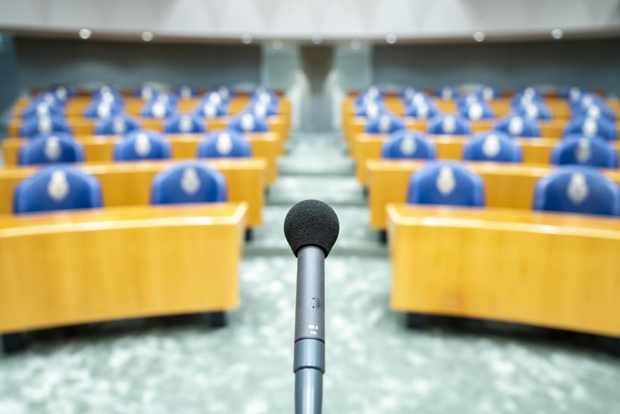 Parliament asks questions about law for temporary solidarity contribution